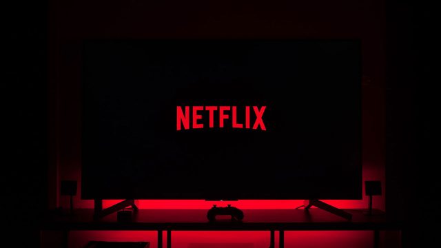 Онлайн-кинотеатр Netflix прекращает работу в России